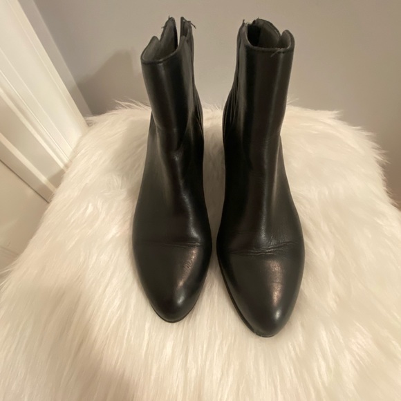 Adrienne Vittadini Theo Quilted Leather Ankle Boot - Picture 12 of 15